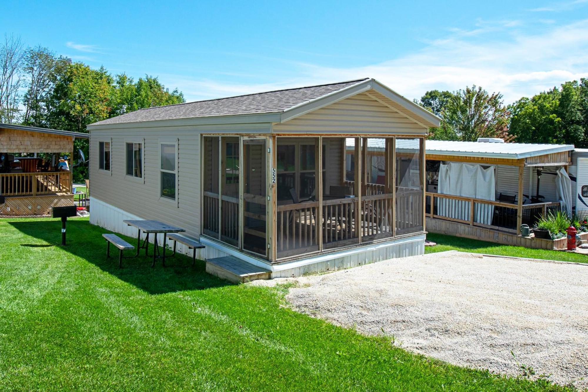 Plymouth Rock Camping Resort Deluxe Cottage Elkhart Lake Ngoại thất bức ảnh