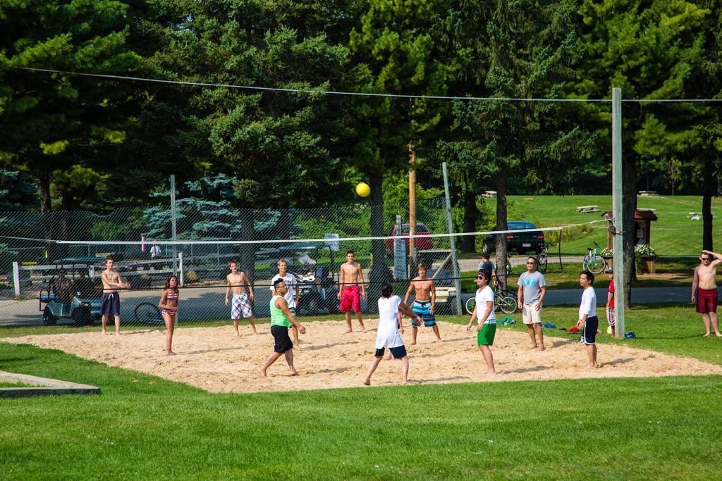 Plymouth Rock Camping Resort Deluxe Cottage Elkhart Lake Ngoại thất bức ảnh