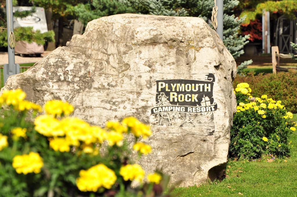 Plymouth Rock Camping Resort Deluxe Cottage Elkhart Lake Ngoại thất bức ảnh